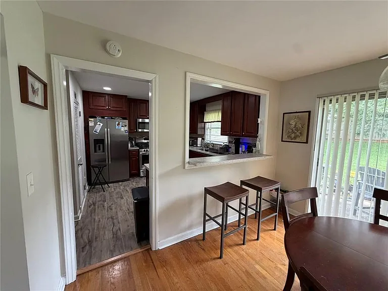2465 Miriam Ln — Photo 4