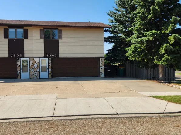 2903 Vancouver Ln, Bismarck, ND 58503