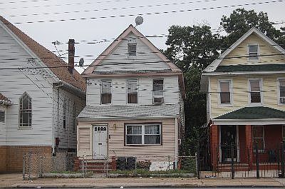 2nd image of 1180 Remsen Ave