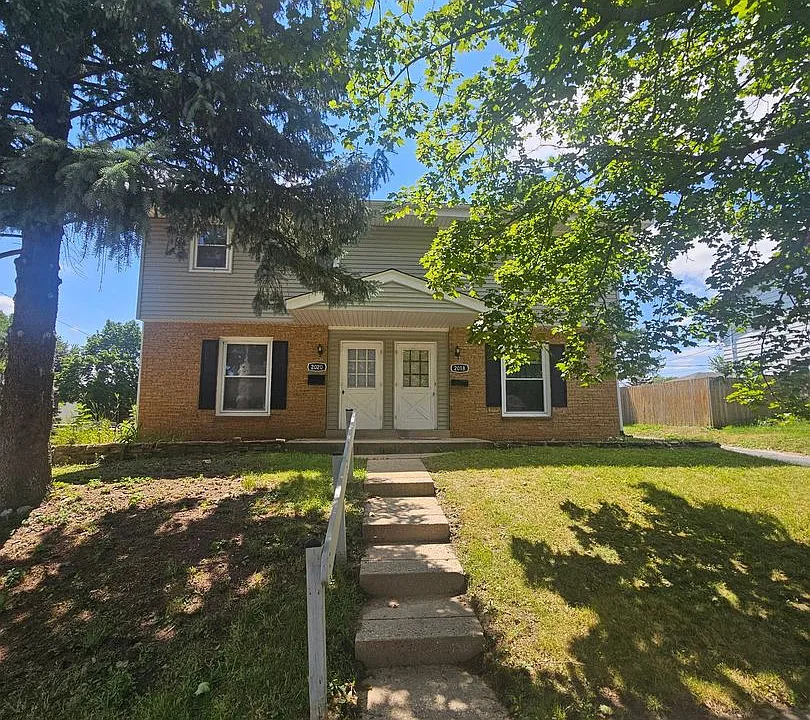 2018-2020 S Grand Ave