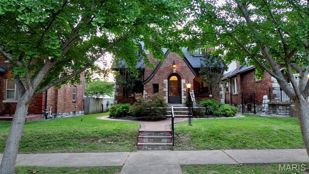 6125 Marwinette Ave, Saint Louis, MO - View 2