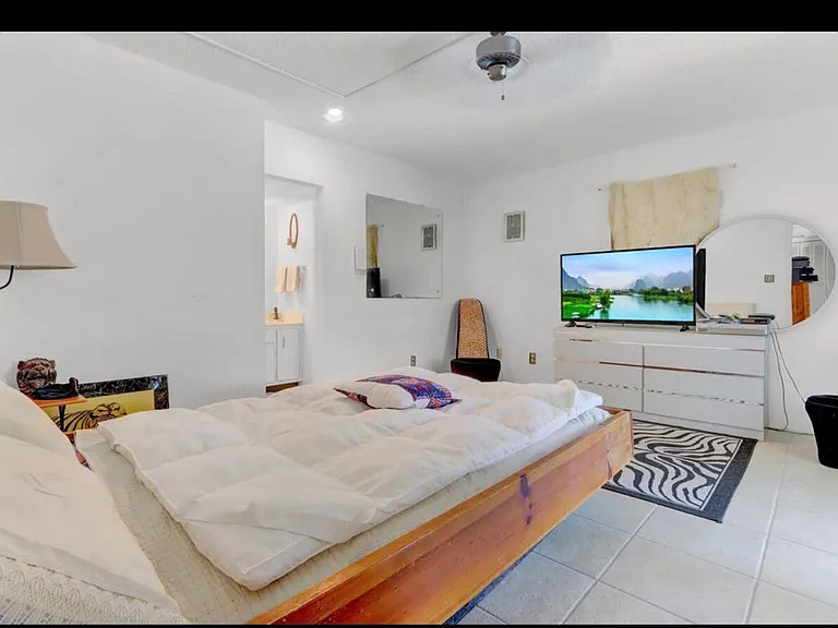 216 NE Mainsail St — Photo 4