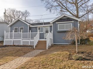 15 Waterview Circle, East Hampton, CT 06424