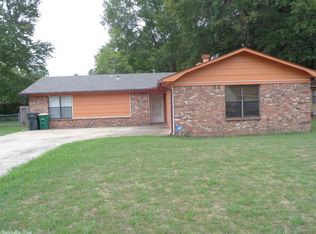 6423 Woodfield Rd, Little Rock, AR 72209