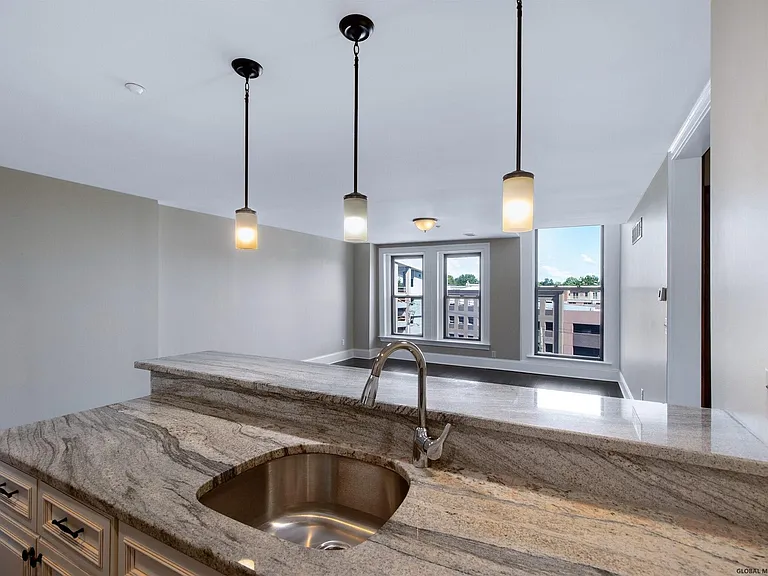 510 Broadway St #3H — Photo 13