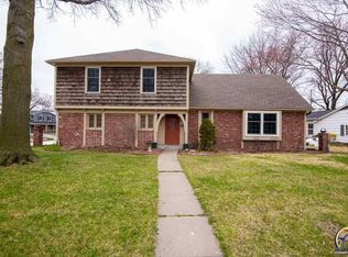 1801 SW 32nd St, Topeka, KS 66611