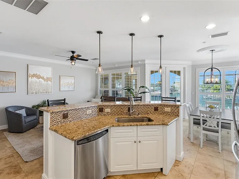 6420 Sunset Bay Cir — Photo 23
