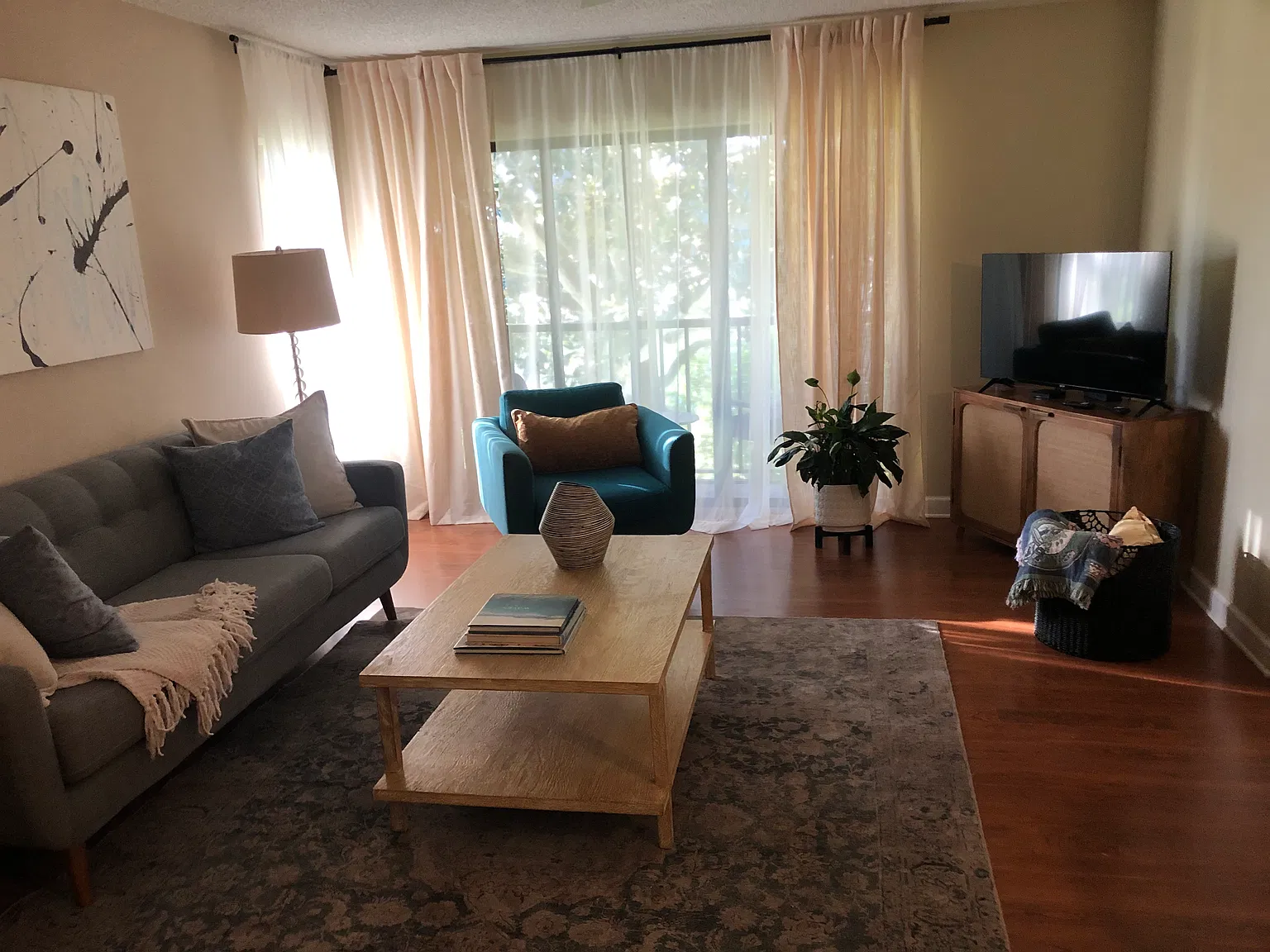 2 bed, 904 sqft, $1,895 — Photo 4