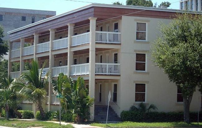 1st image of 305 5th St S APT 14