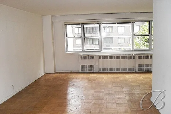 Sold by Bellmarc Realty | media 4