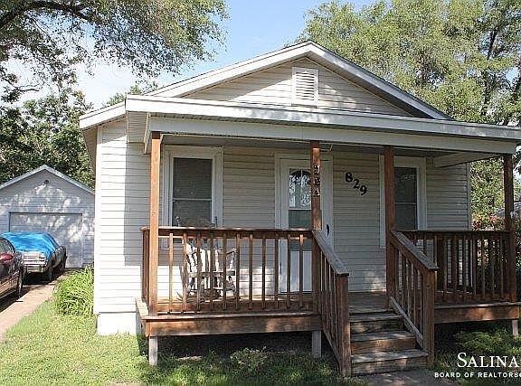 2nd image of 829 N 11th St