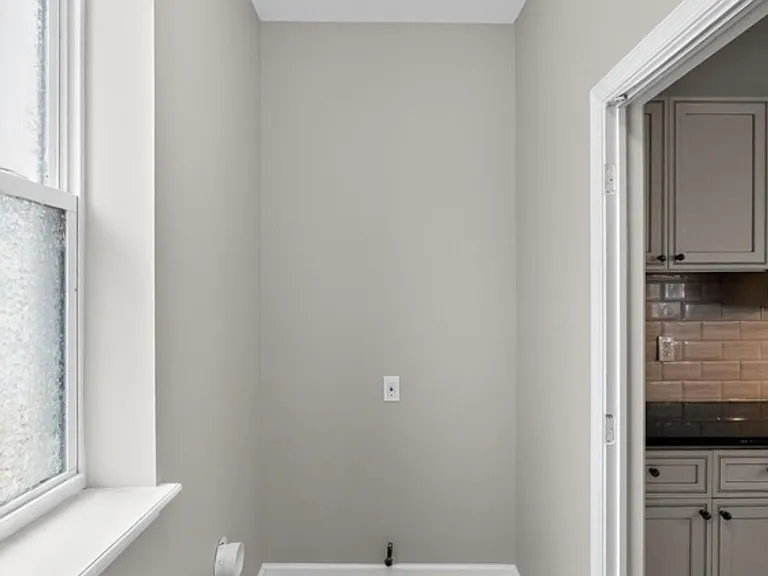1021 Beeson Ave — Photo 3