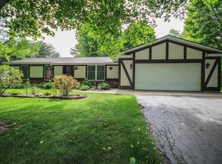 16468 Prairie Brook Rd, Schoolcraft, MI 49087