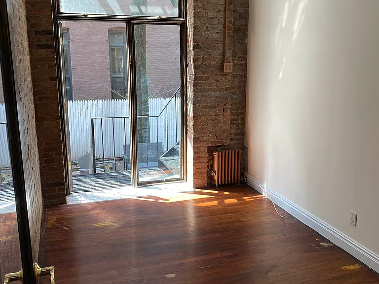 428 E 77th St #1B — Photo 5