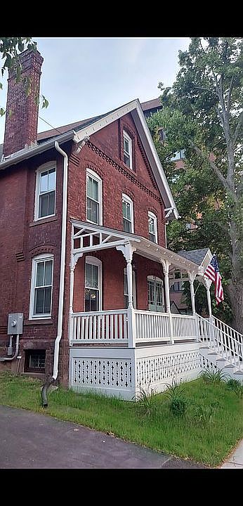 2nd image of 315 Capitol Ave