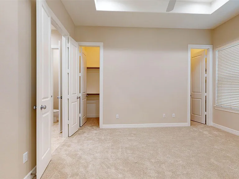 3826 Center St — Photo 14