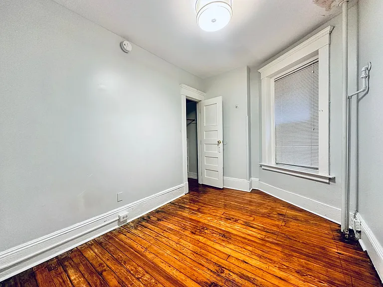 165 Park St — Photo 5