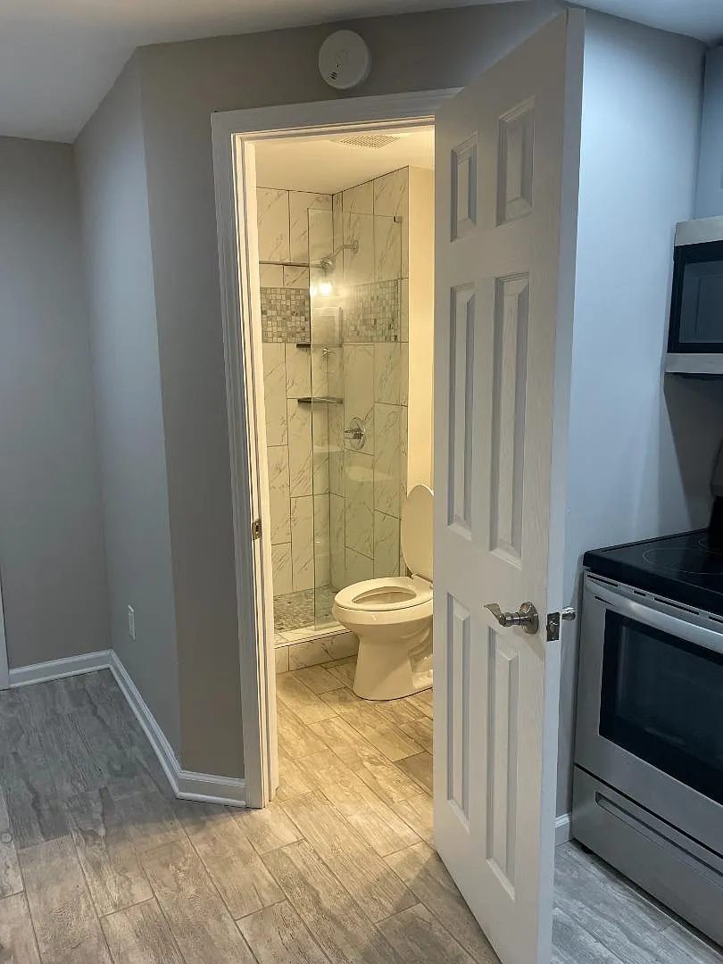 872 Vedado Way NE - Unit 8 — Photo 4
