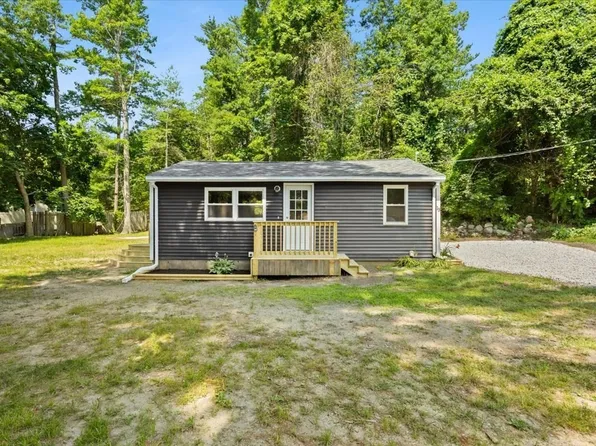13 Cherry St, Lakeville, MA 02347