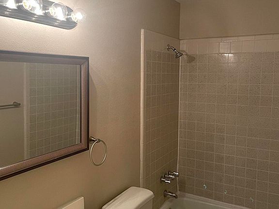 4th image of 2142 W DAHLIA Drive