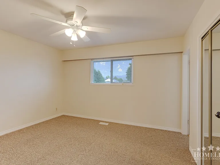 1060 Fell Ave — Photo 11