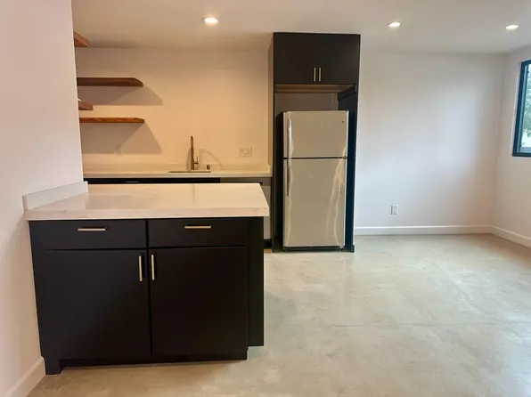 1568 W 219th St, Torrance, CA 90501
