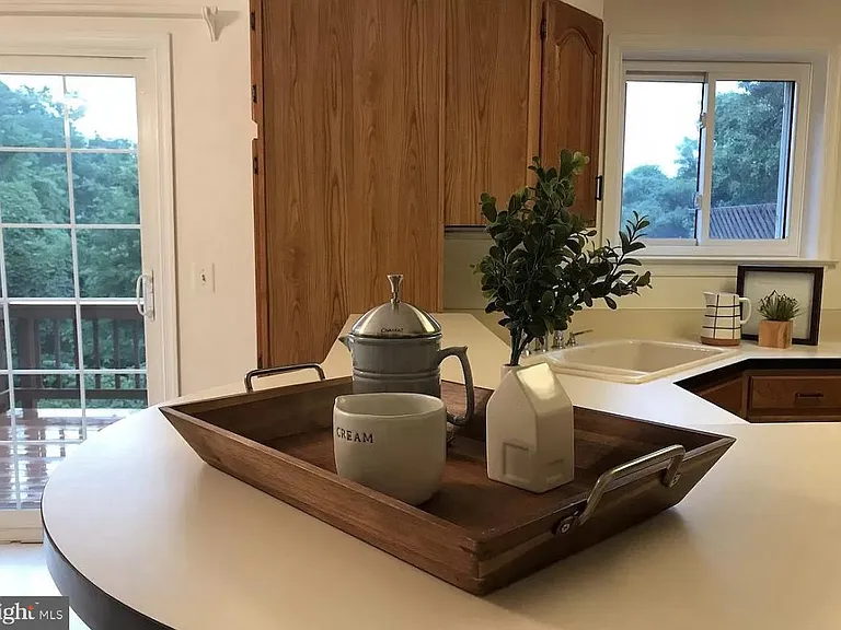 8043 Merry Oaks Ct — Photo 9