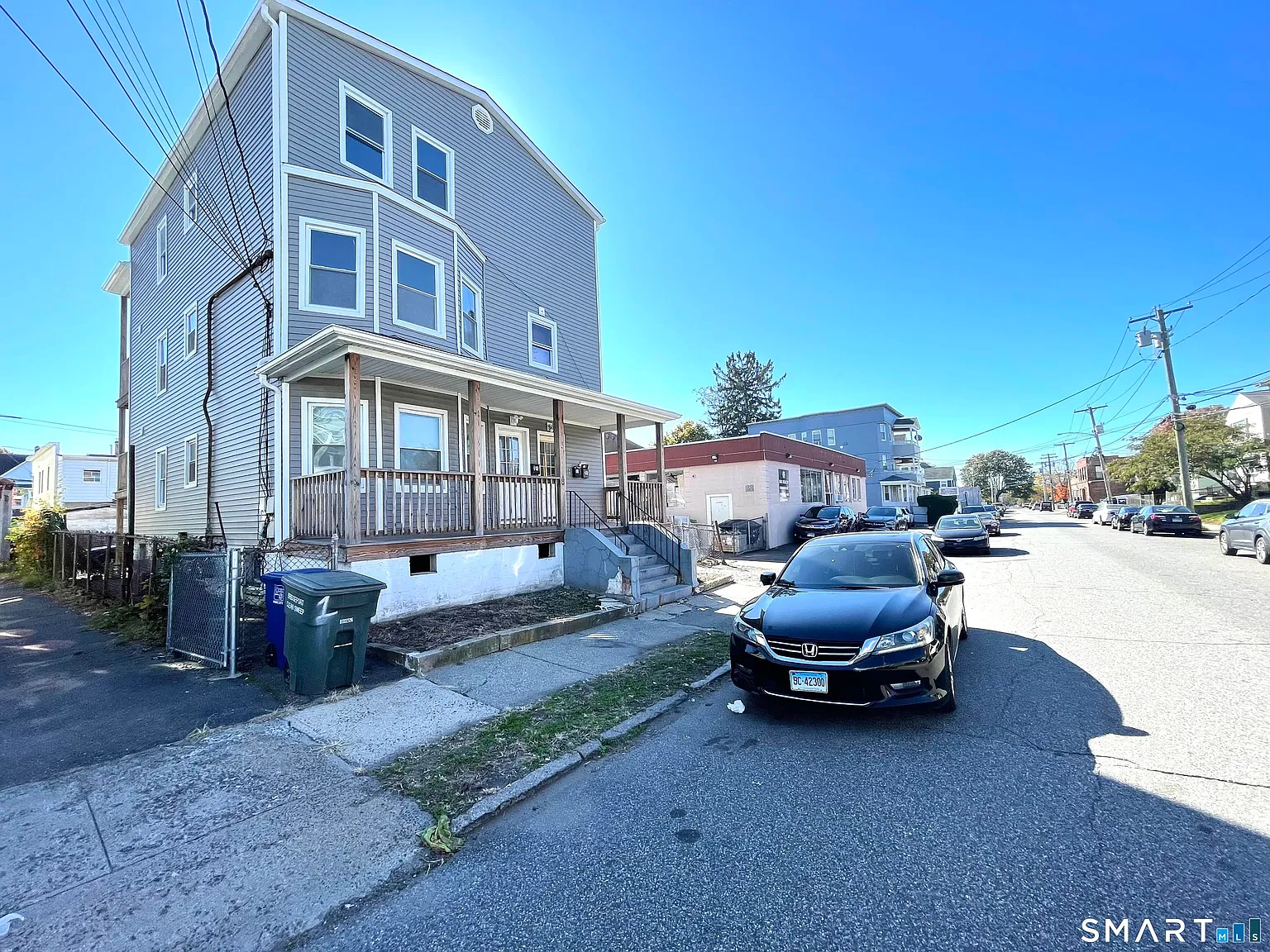 2 bed, 1.0 bath, 900 sqft, $1,750 — Photo 2