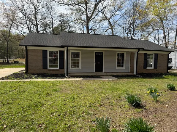 4811 Chaucer Dr, Greensboro, NC 27407