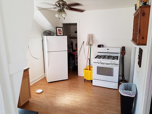 3rd image of 4432 N Nagle Ave