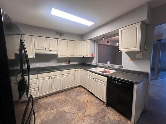 3rd image of 6304 S Rice Ave