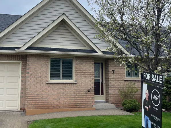 165 Main St E #7, Grimsby, ON L3M 1P2