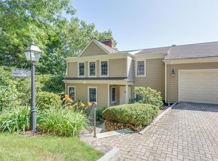 2 S Meadow Rdg, Concord, MA 01742
