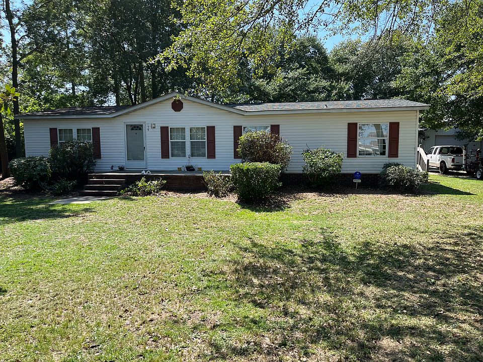 Entrance to Home / Front Yard
