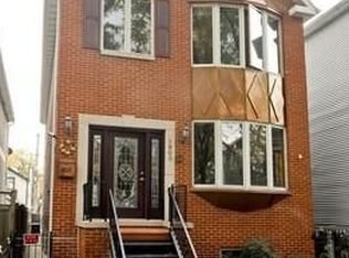 1903 W Nelson St, Chicago, IL 60657
