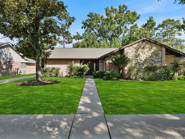 5830 Yarwell Dr, Houston, TX 77096
