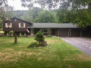 2247 Harris Rd, Palmyra, NY 14522