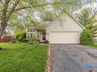 5621 Forest Green Dr, Toledo, OH 43615