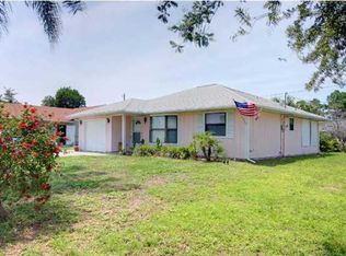 644 Lake Dr, Sebastian, FL 32958