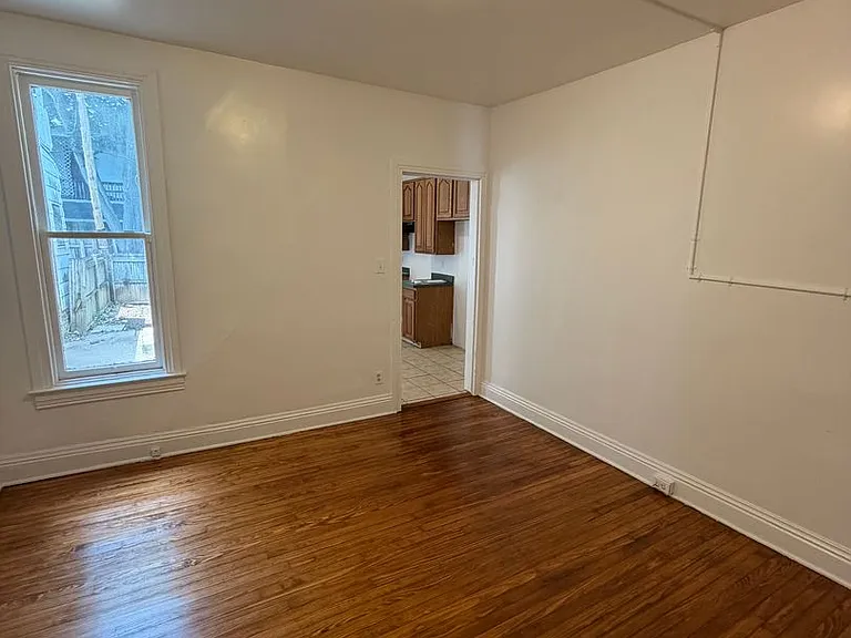 835 Linden Ave — Photo 8