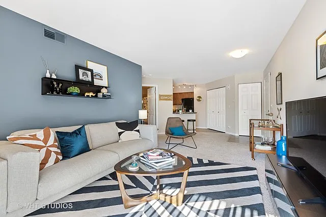 1532 Westminster Dr #108 — Photo 31