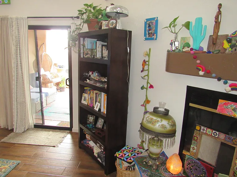 143 E Bowers Ct — Photo 9