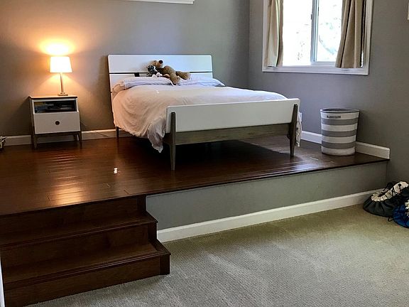 Large multi-level bedroom