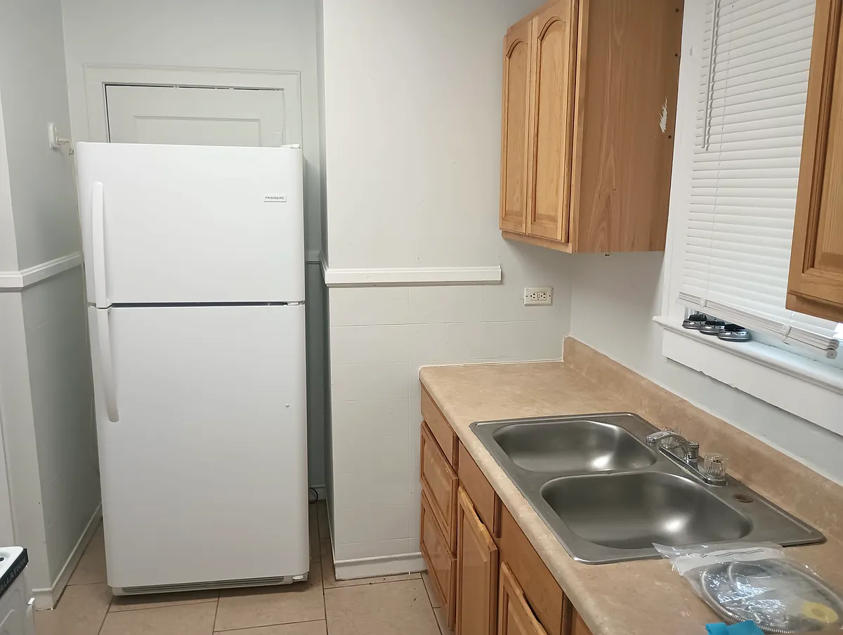 Building Photo - 342 S Segrave St #2