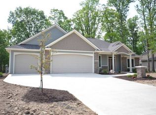 10023 Downeys Lndg, Fort Wayne, IN 46825