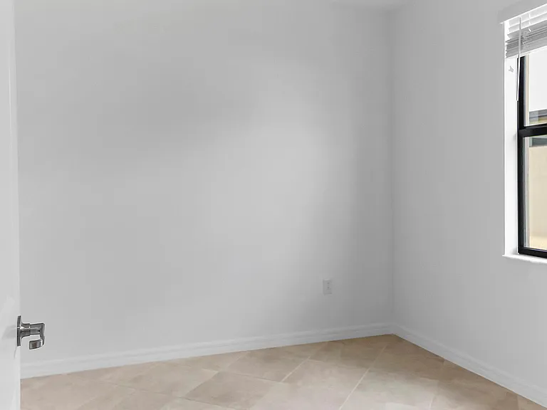 14882 Portico Blvd — Photo 11