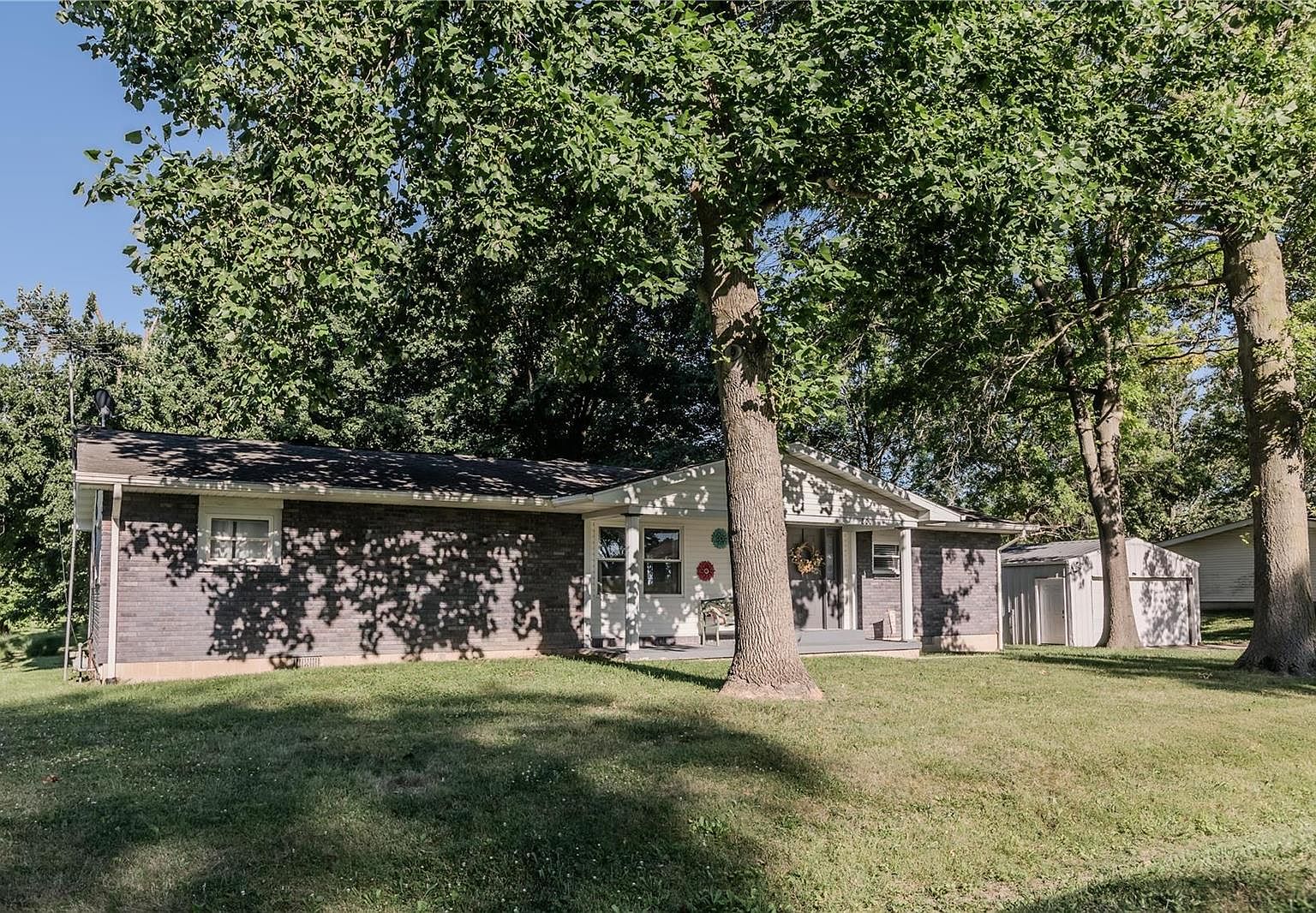 800 Sparta St, Saint Libory, IL 62282 Zillow