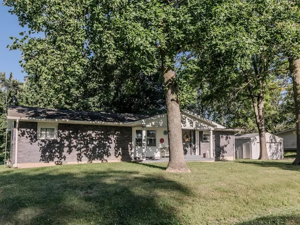 800 Sparta St, Saint Libory, IL 62282