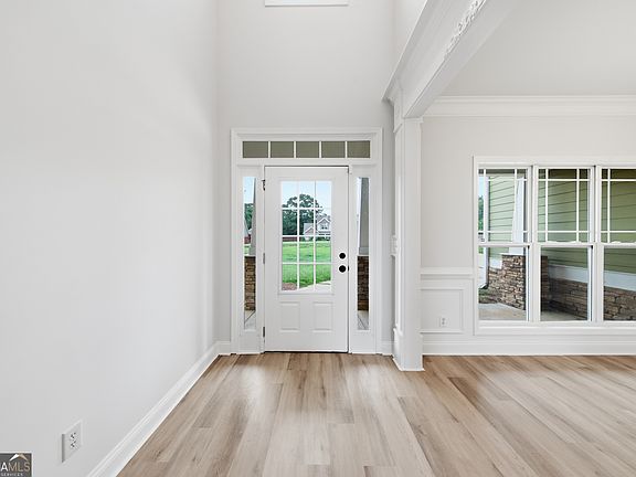 2nd image of 68 Kellenberg Ln