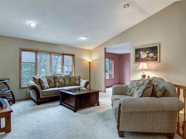 4330 South Pointe Court, Eau Claire, WI 54701